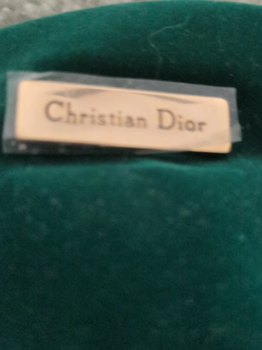 Christian Dior green velvet pouch - photo 2