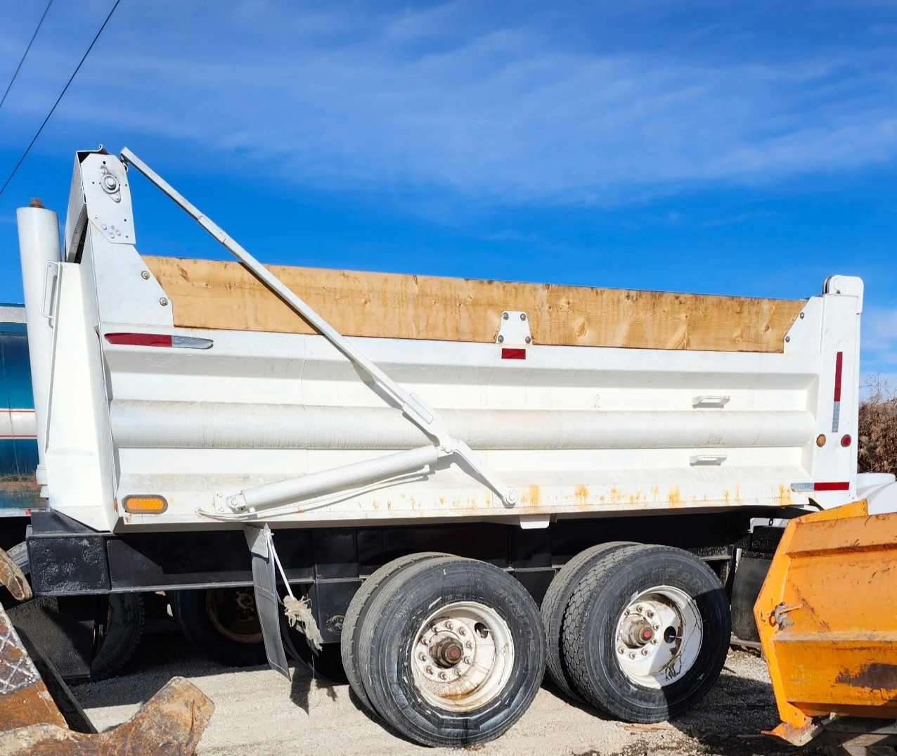 2012 Tandem Dump Trailer - photo 2