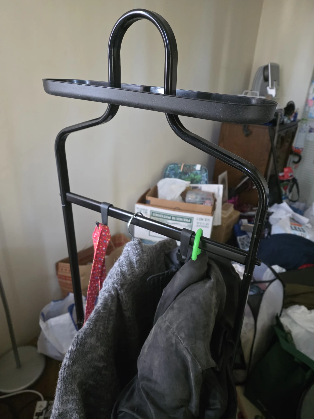 Black Valet Stand with Tray - photo 2