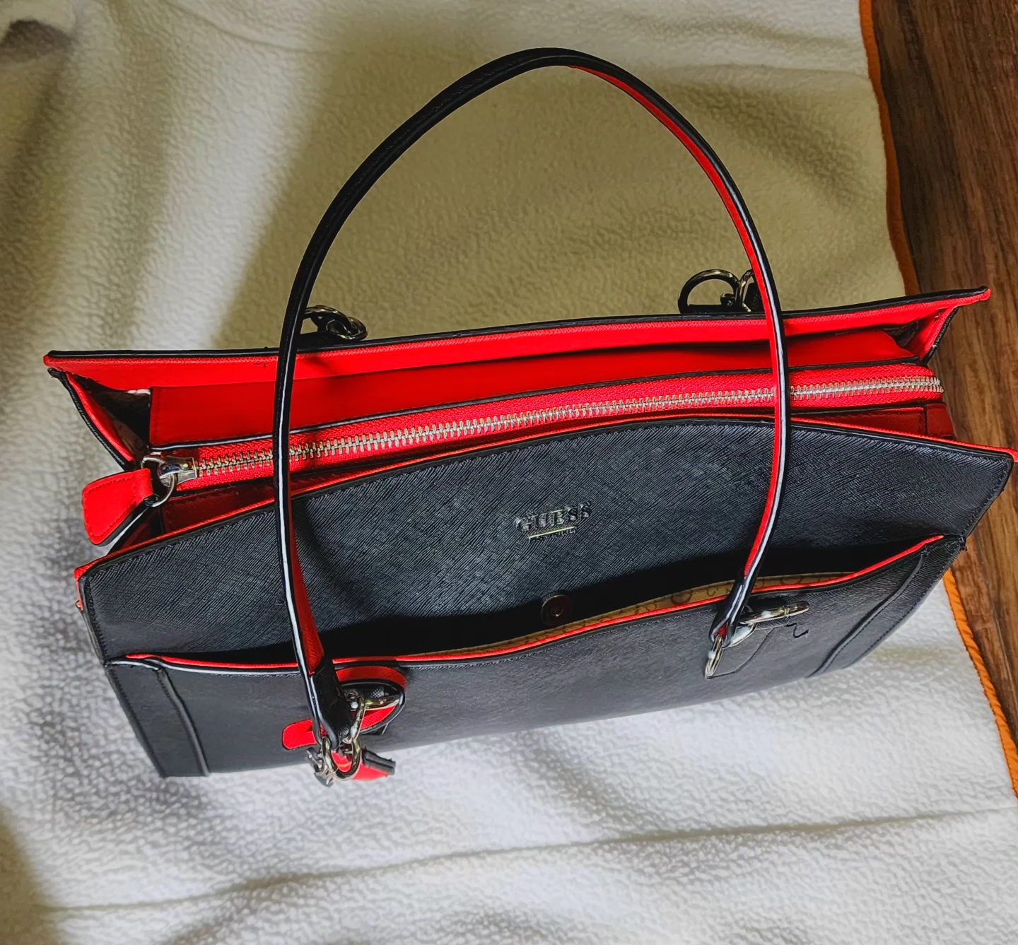 GUESS Black & Red Satchel Handbag - photo 2