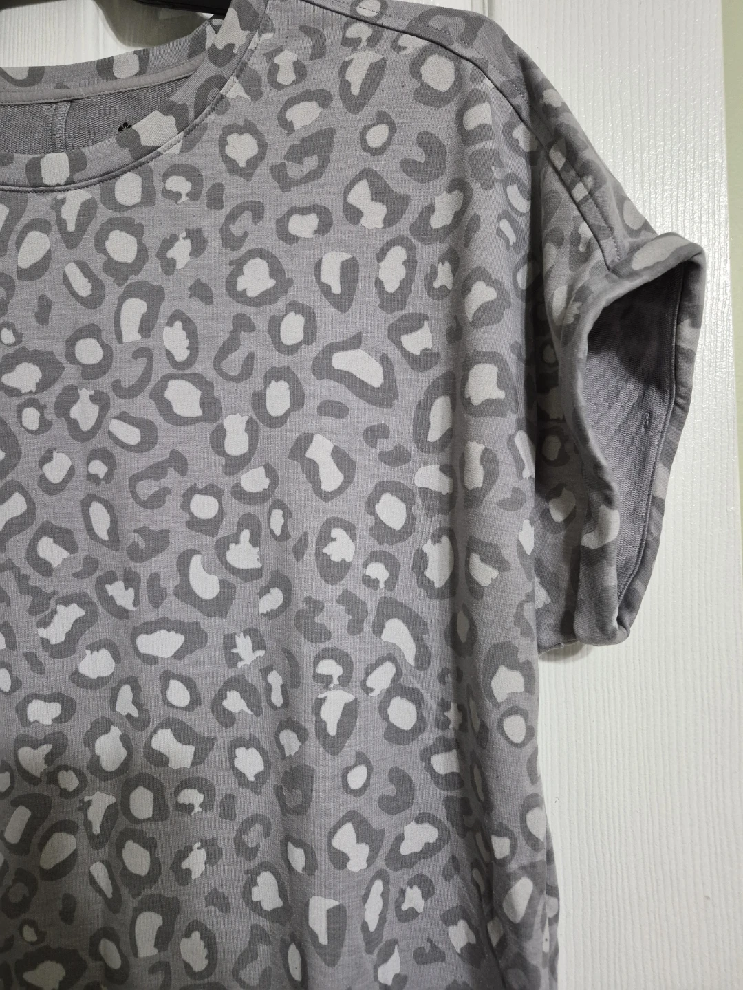 Ladies Size XXL TUFF Athletics Top - photo 2