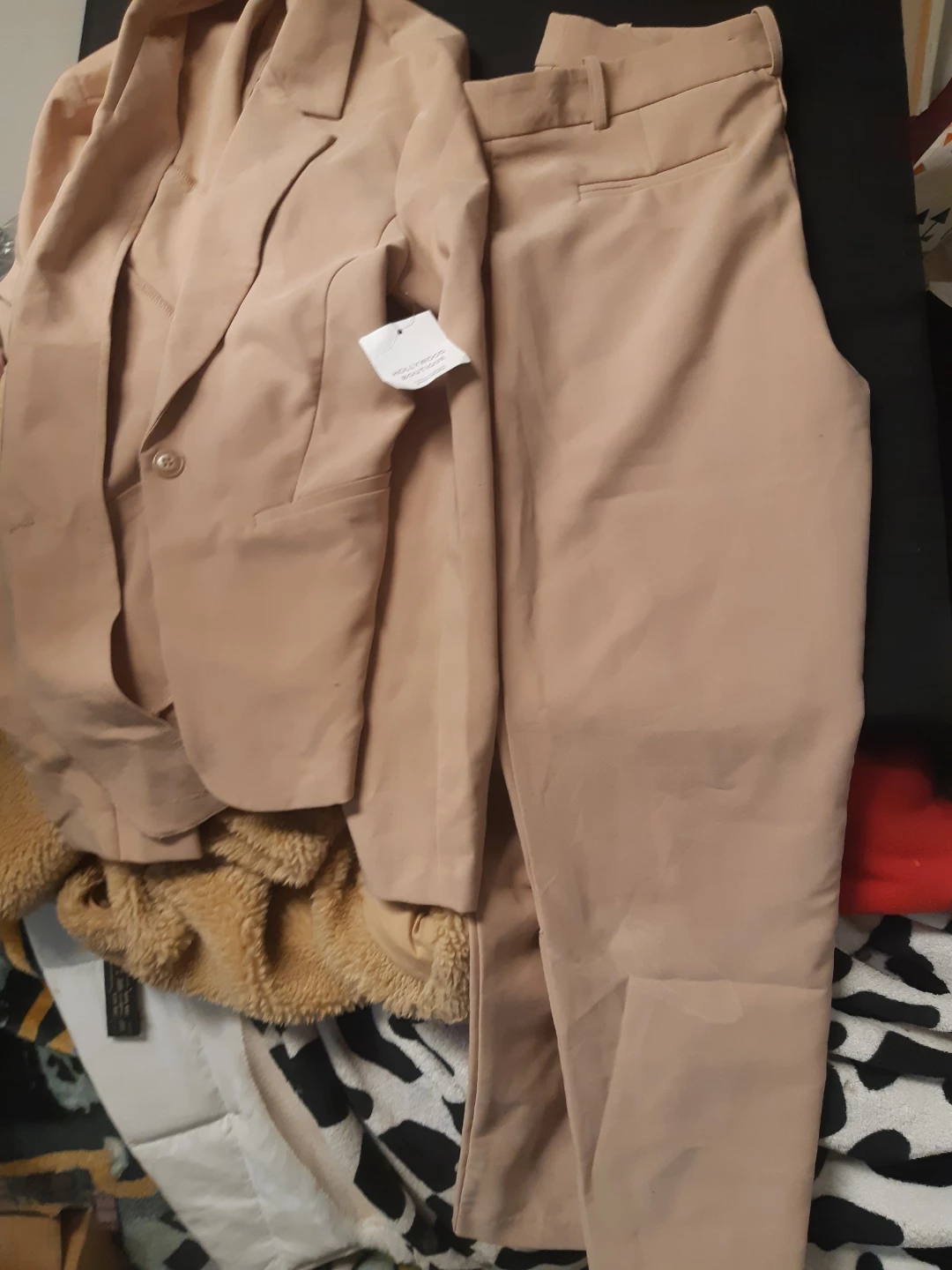 Hollywood Boutique Beige Suit Set - photo 2