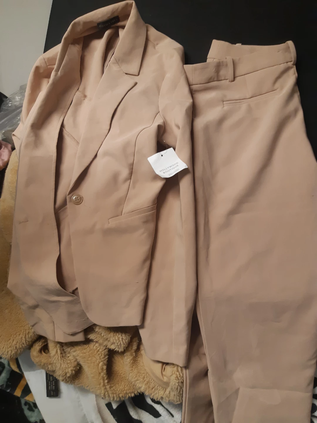 Hollywood Boutique Beige Suit Set - photo 3
