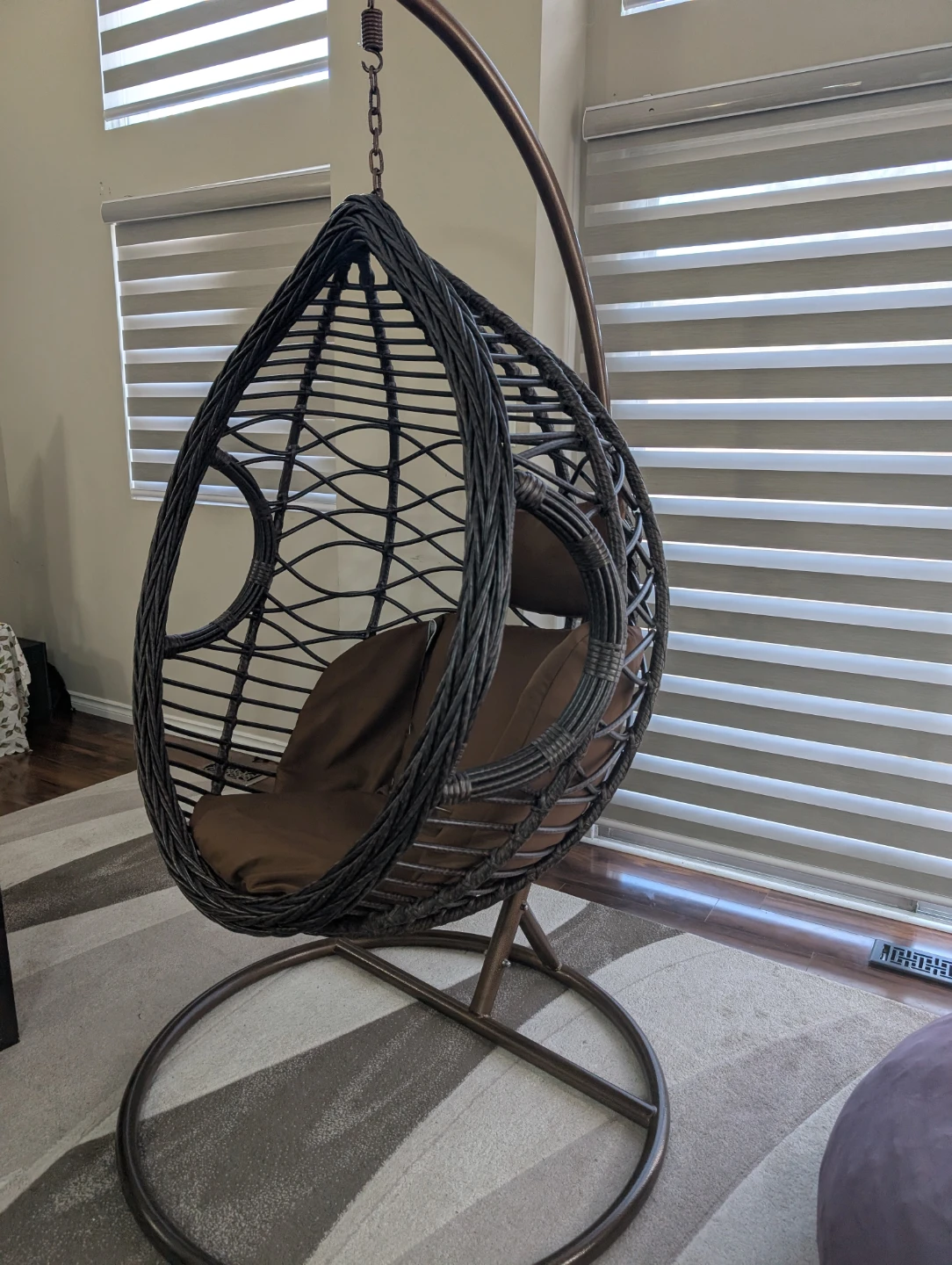 Indoor swing