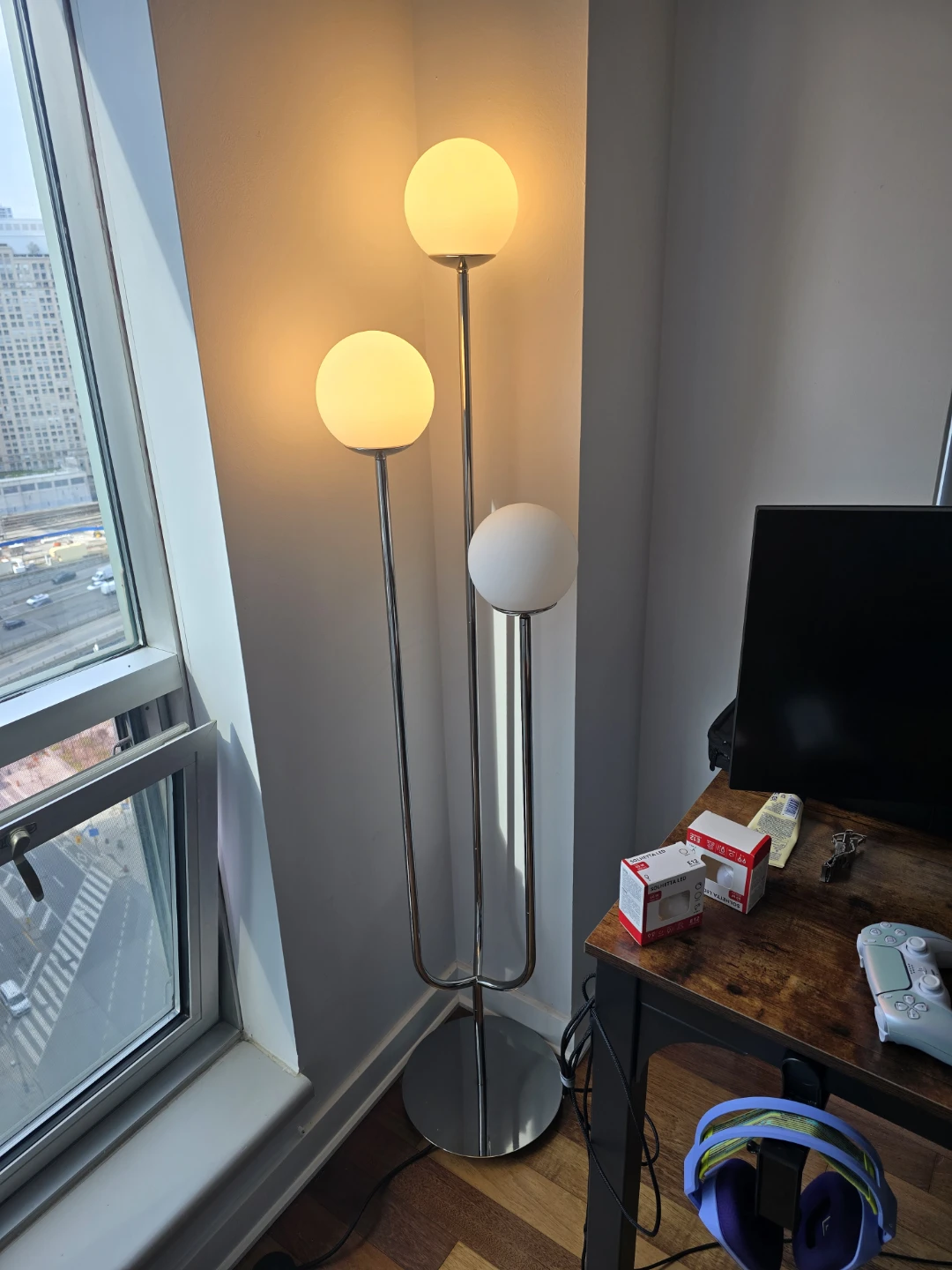 3-Globe Floor Lamp (Ikea Simrishamn) - photo 2
