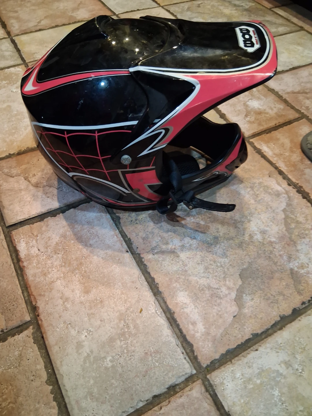 WOW HJOY DOT Certified Motorcycle Helmet - Black Red Spider - photo 2