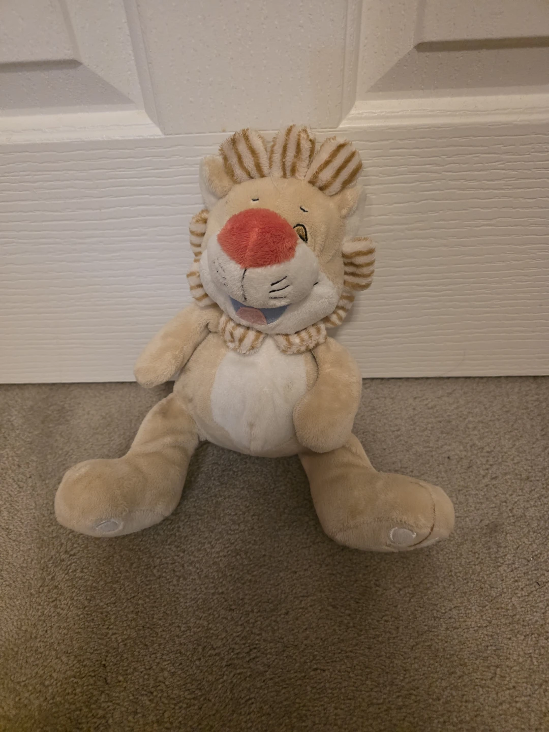 Mickey Mouse, Lion, and Duck plush toys - photo 4