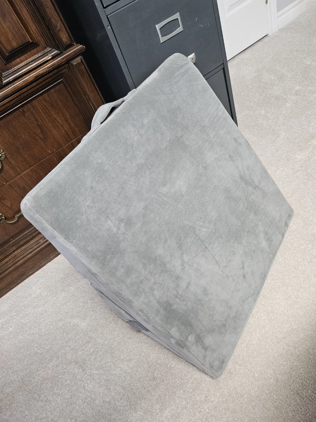 Foam wedge to prop up your body during a cold or your f - photo 3