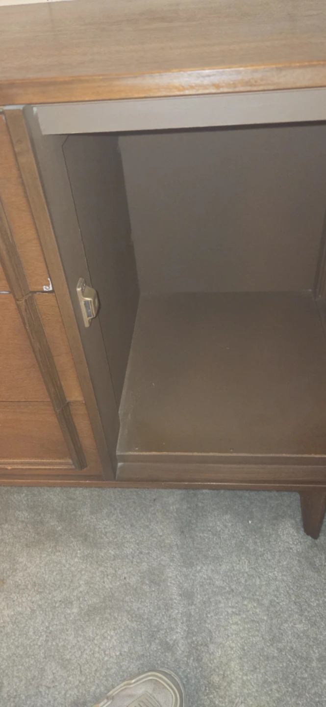 Bassett Furniture Industries MCM credenza - photo 5