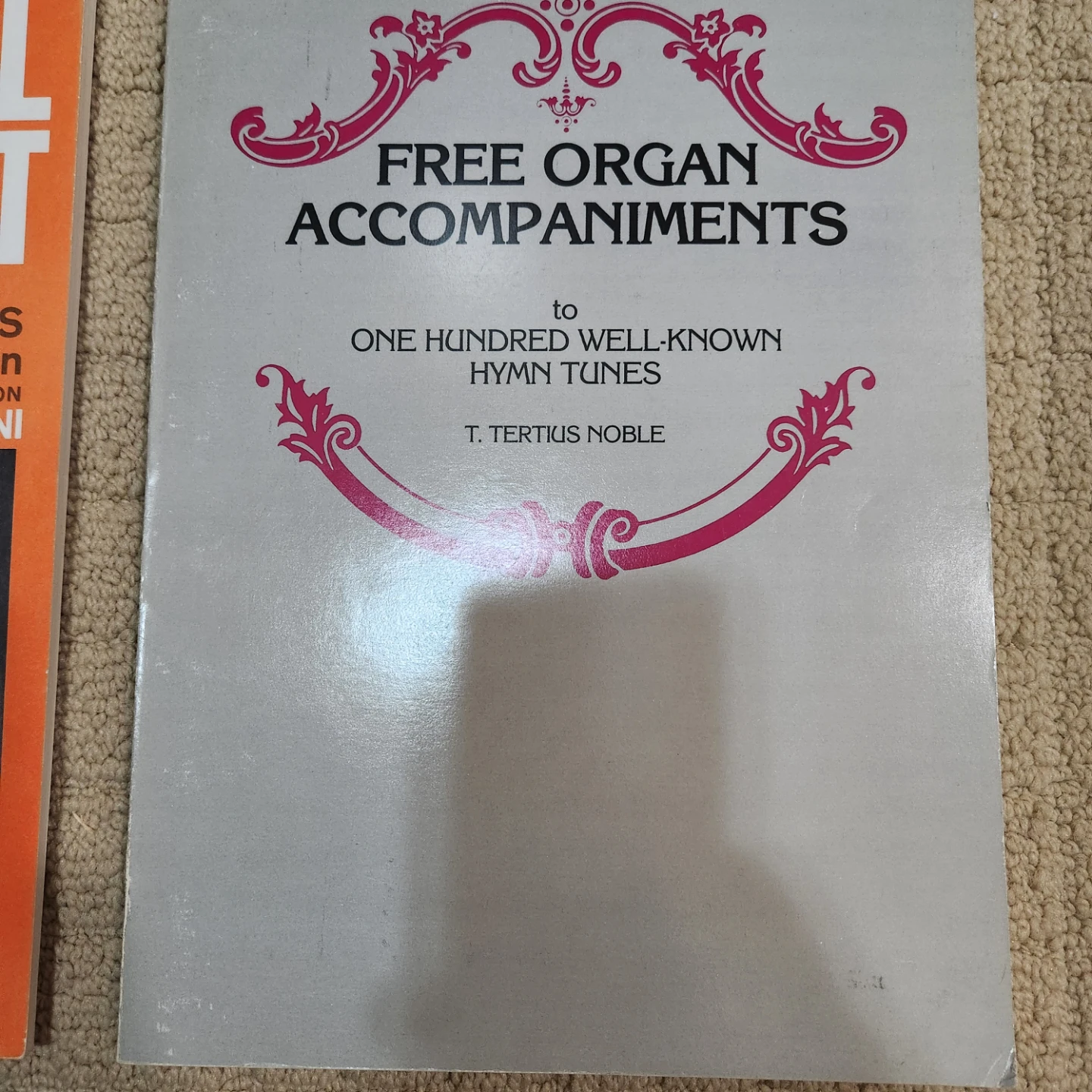 Lot of 7 Music Books: Organ, Piano, & Accompaniments - photo 3