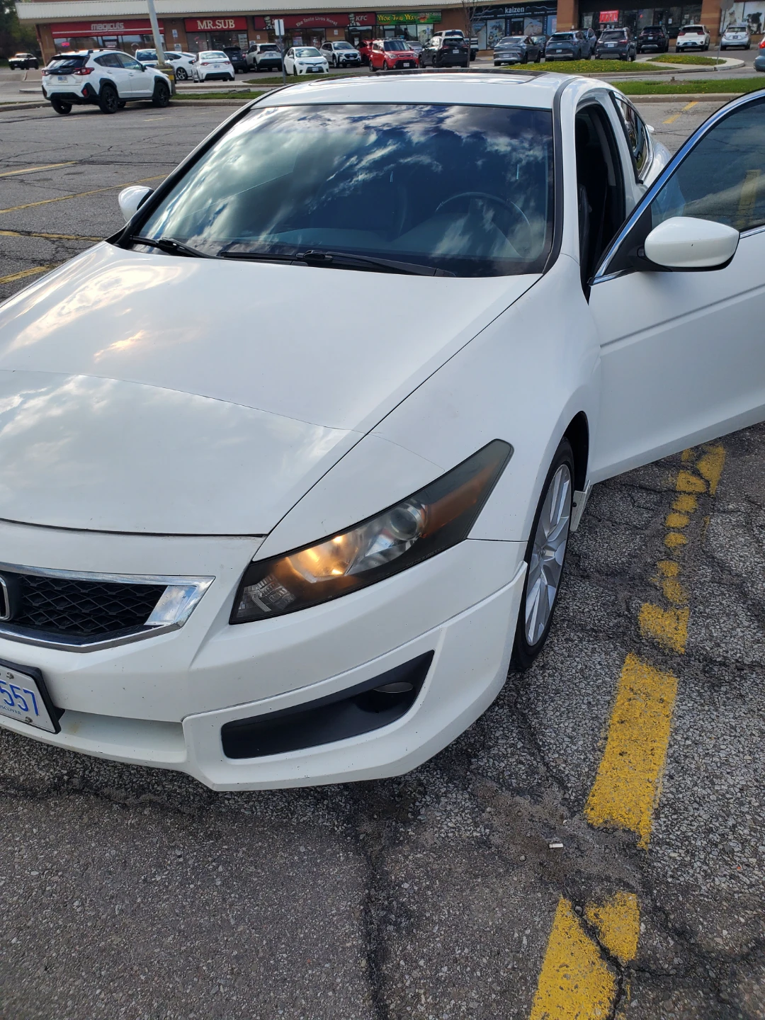 White Honda Accord Coupe 2008 - photo 3