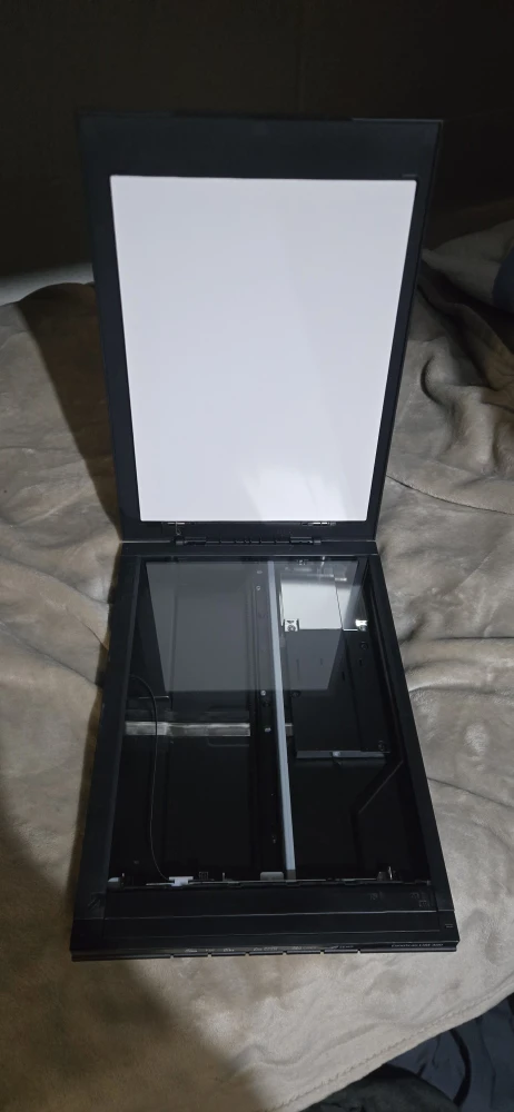Canon CanoScan LiDE 400 Flatbed Scanner - photo 3