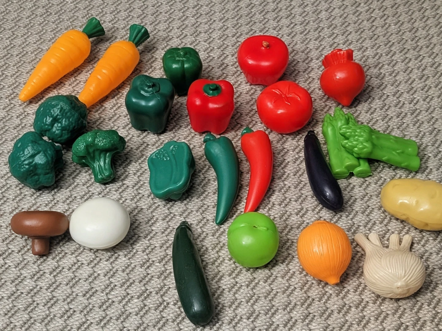Play Food Set - Fruits, Vegetables, Bakery & More! - photo 2