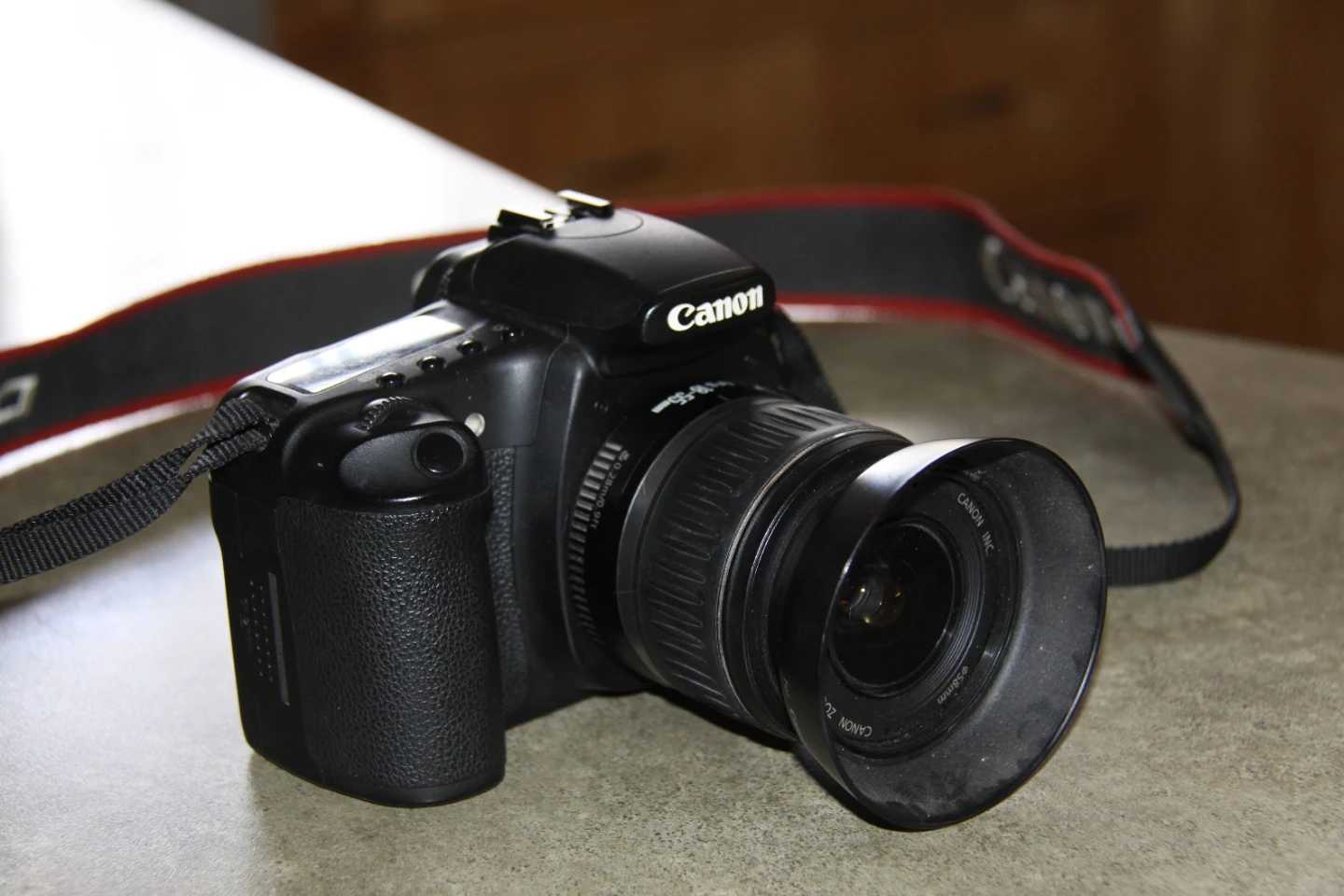 Canon EOS 20D Digital SLR Camera with 18-55mm Lens - photo 4