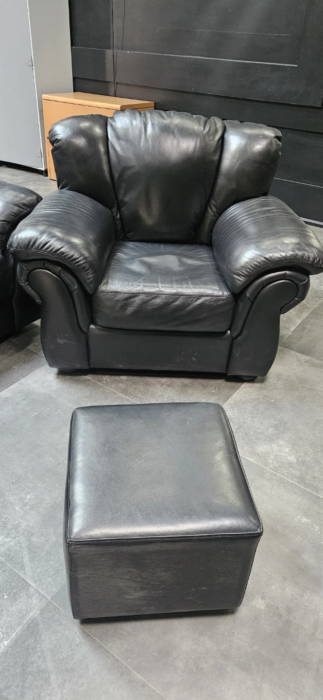 Black Leather Sofa Set with Ottoman - photo 3