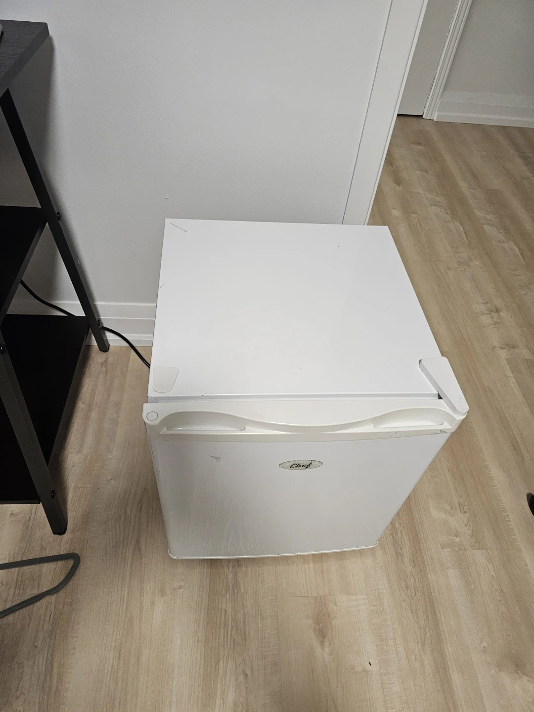 MASTER Chef 1.6 cu.ft. Compact Mini Fridge for Sale - photo 2