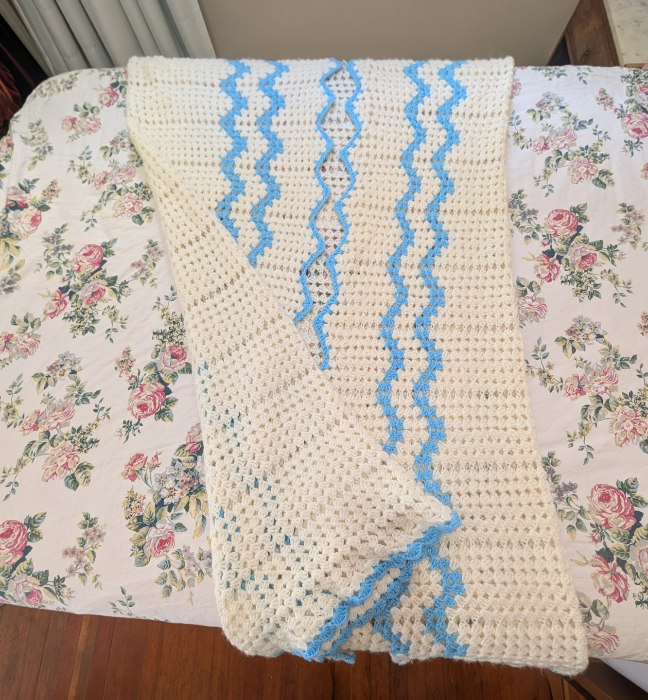 Vintage Handmade Crochet Blanket - photo 5