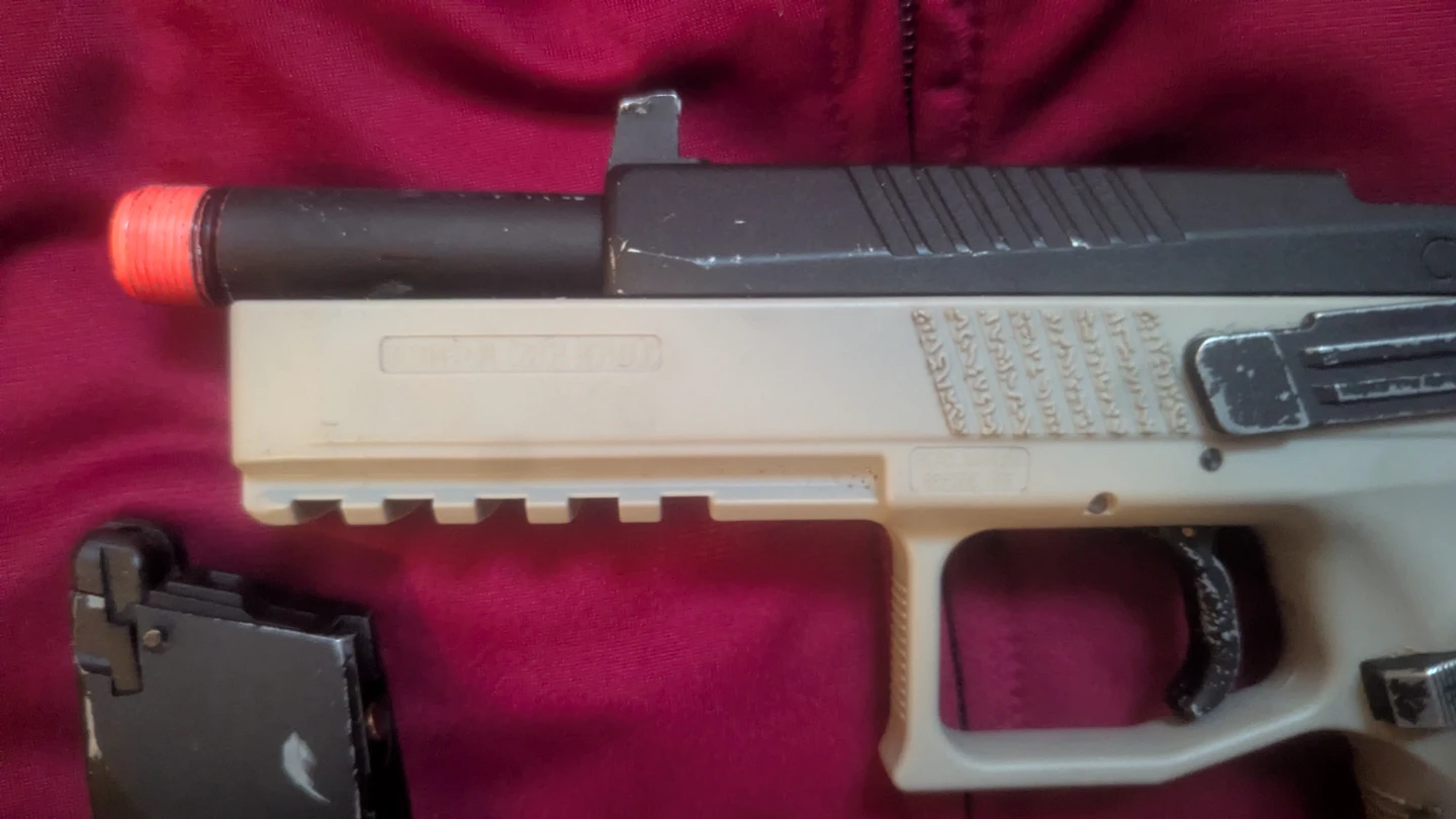 ASG CZ P-09 Airsoft Pistol Two-Tone se - photo 4