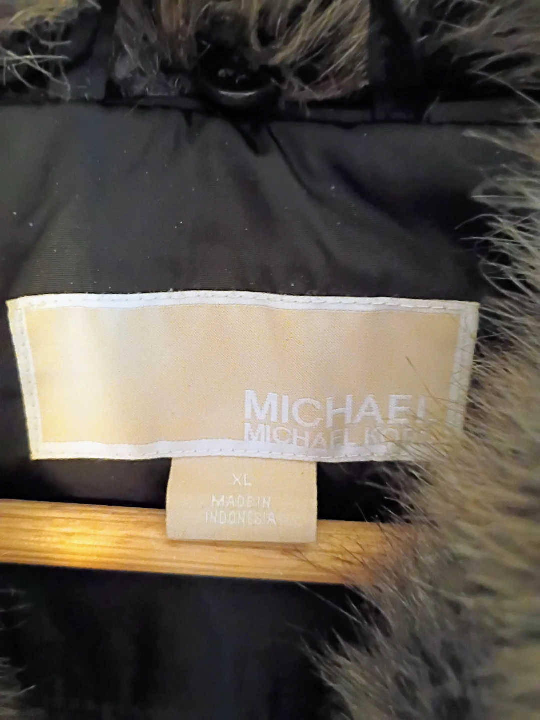 Michael Kors Puffer Coat with Faux Fur Hood - Khaki Green - XL - photo 2