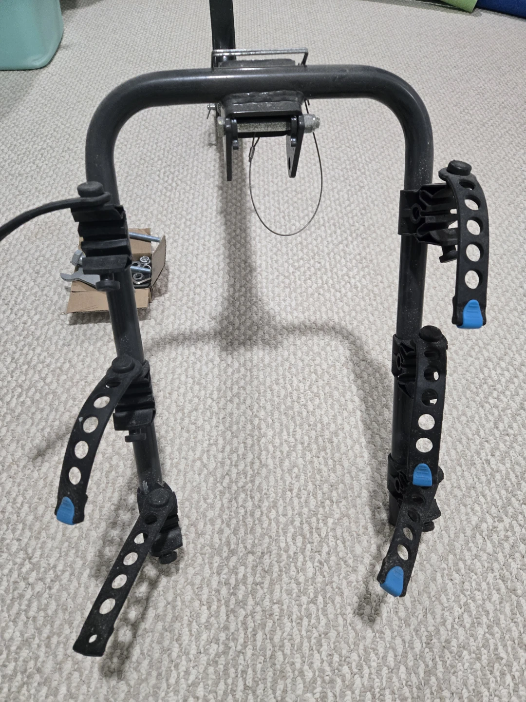 Black Hitch Mount Bike Rack - photo 3