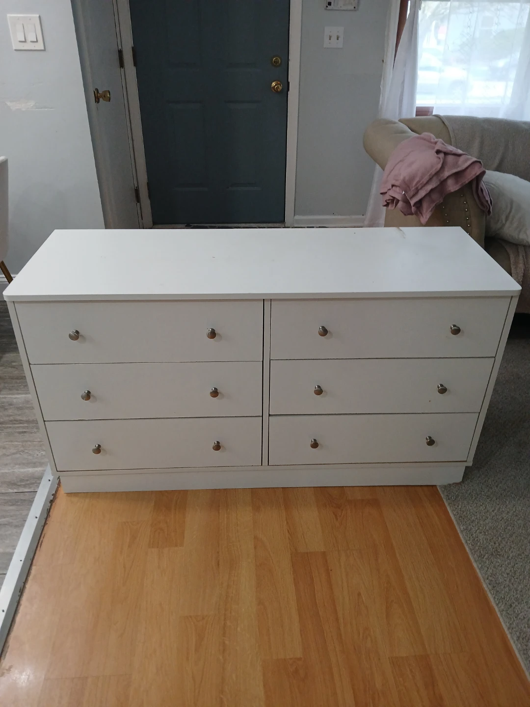 White Dresser with 6 Drawers