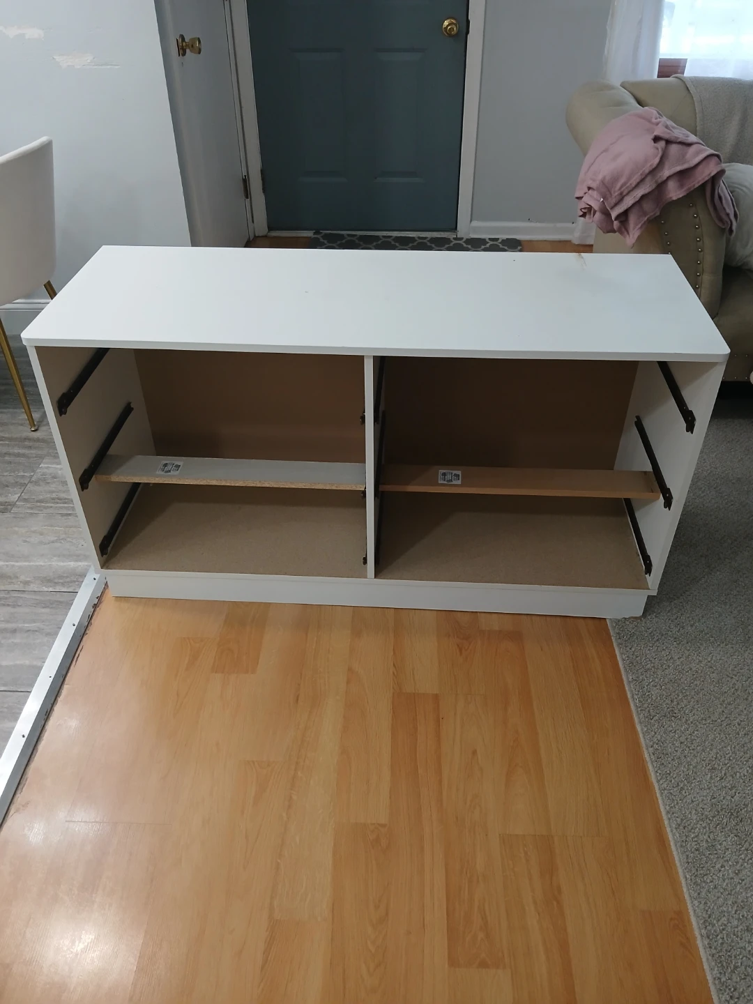 White Dresser with 6 Drawers - photo 2