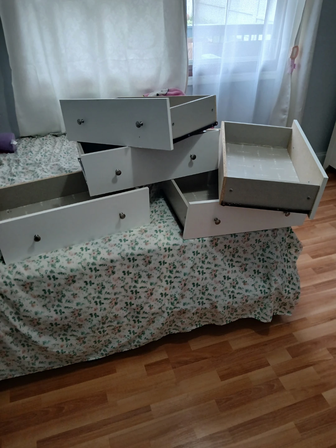 White Dresser with 6 Drawers - photo 3