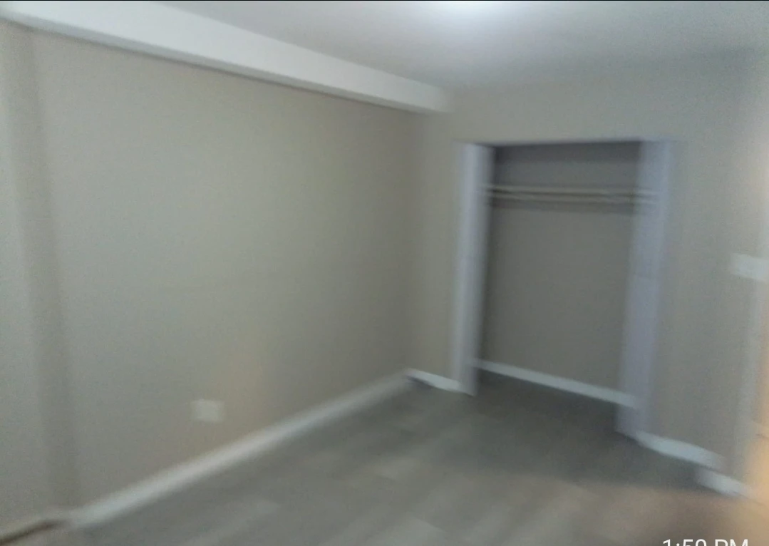 Bright & clean Room for rent- Near Belvedere Transit Centre