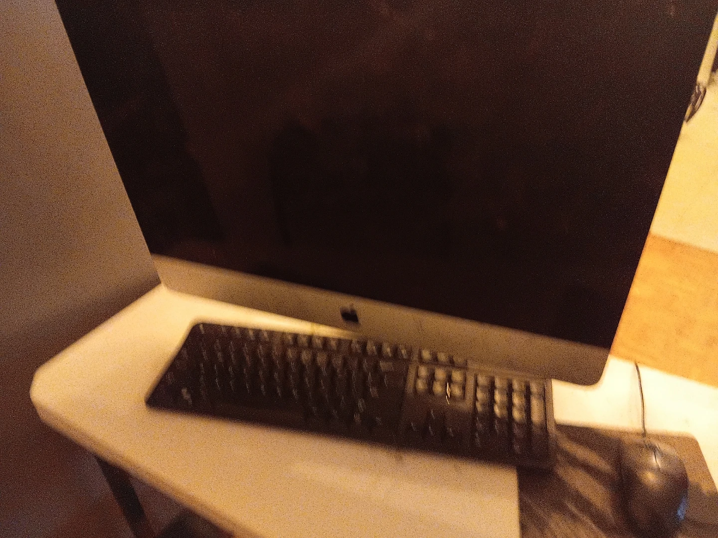 Apple iMac Desktop Computer