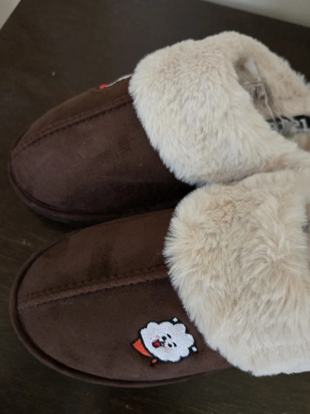 Official BT21 RJ Fuzzy Slippers - photo 3