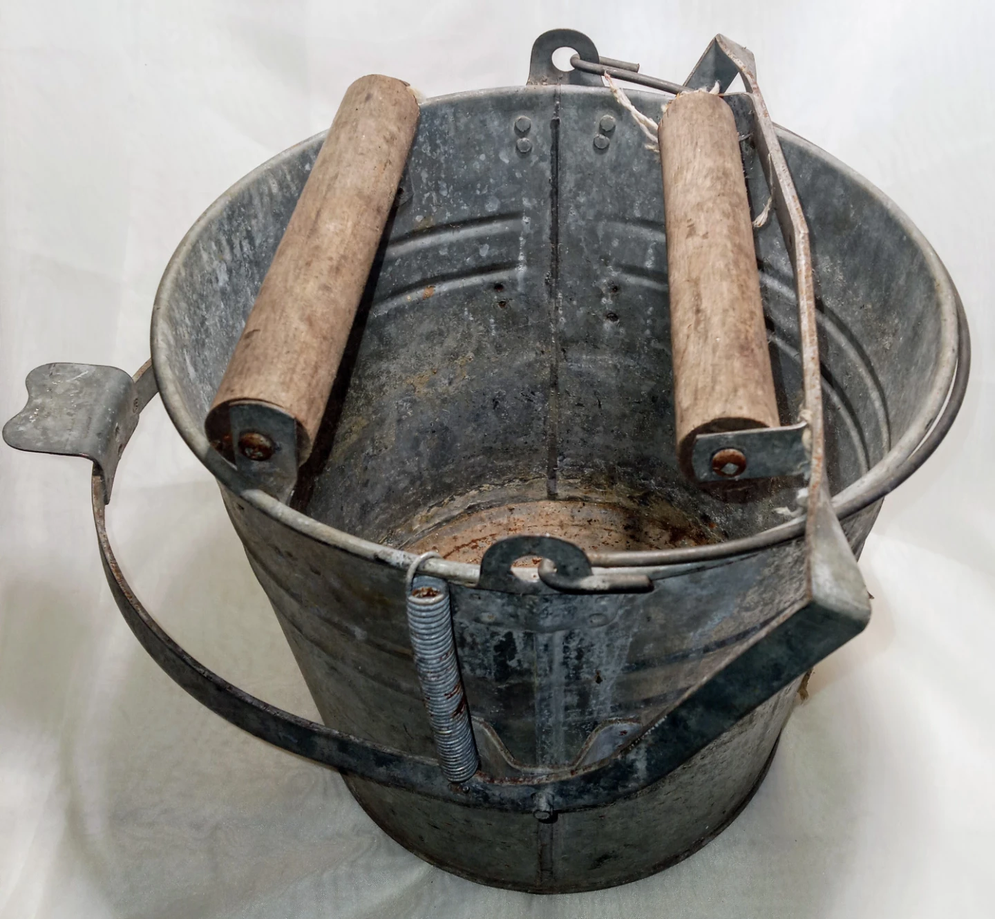 Vintage Galvanized Mop Wringer Bucket - photo 2