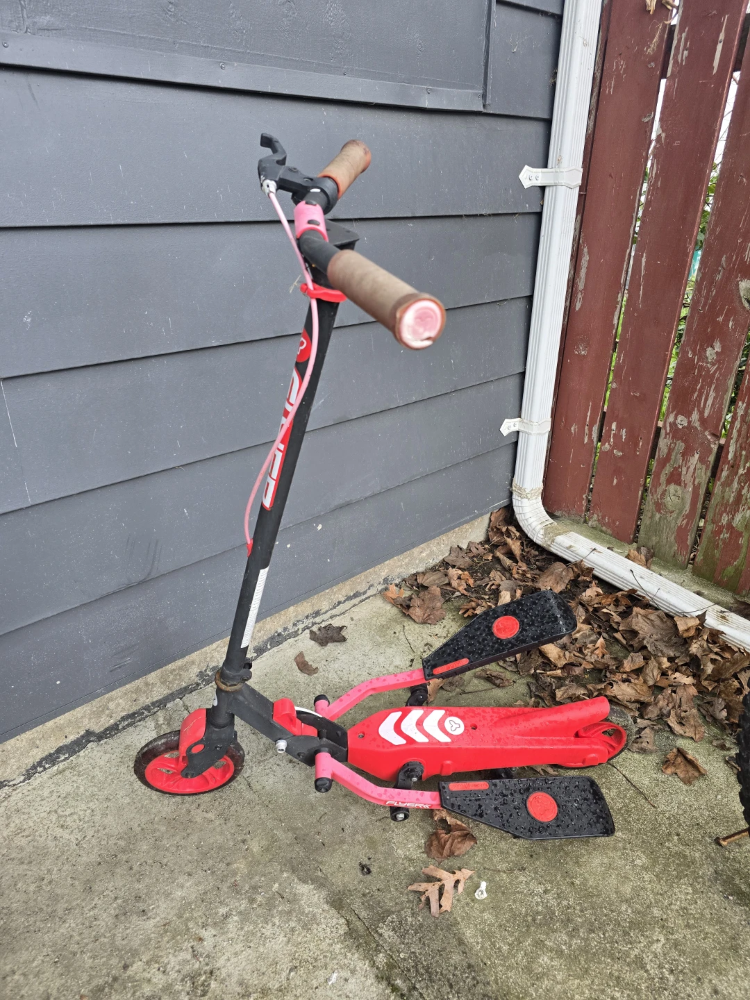 Red and Black Yvolution Glider Scooter - photo 2