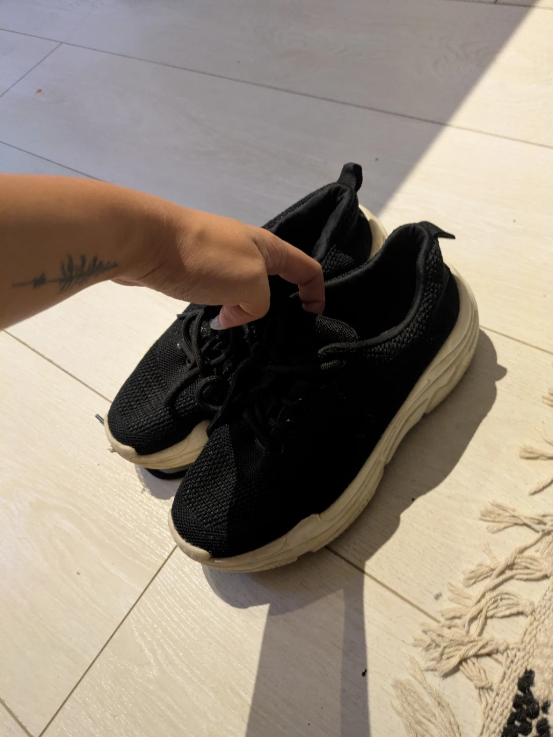 *FREE* 🆓 Chunky Sneakers - photo 2