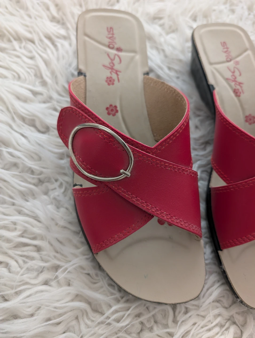 Stylo Soft Red Slip-On Sandals Women's - photo 4