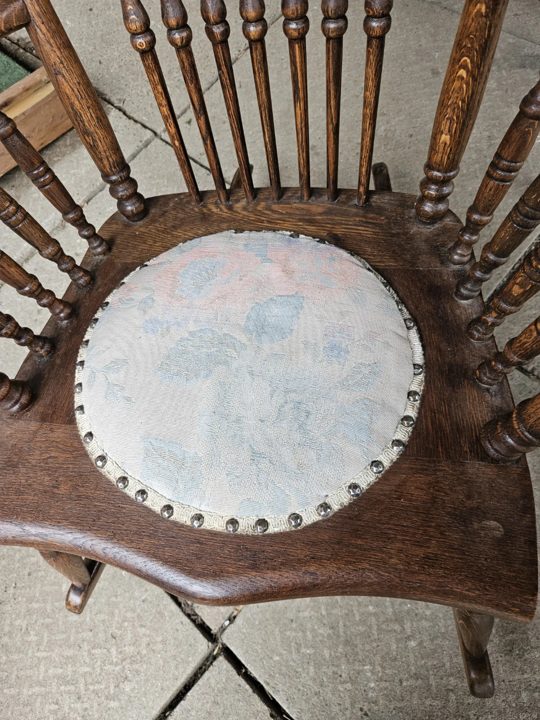 Antique Oak Spindle Back Rocking Chair - photo 4