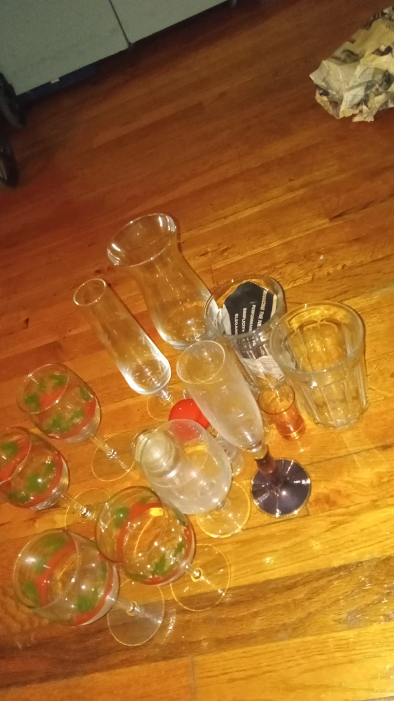 Assorted Glassware Set