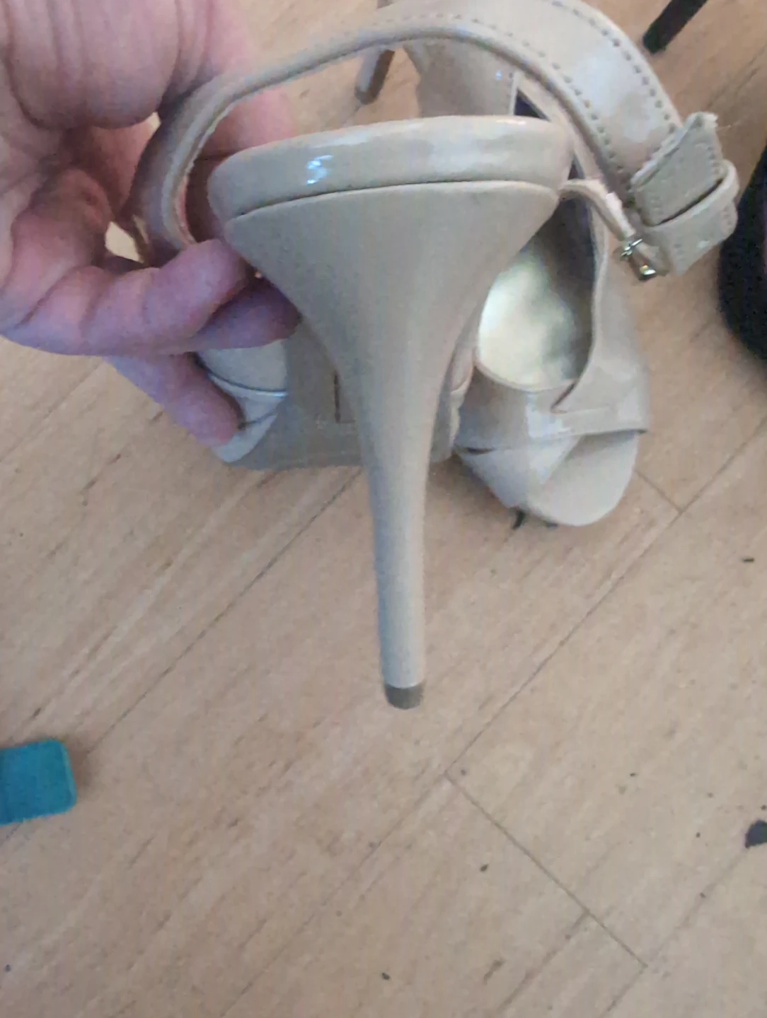 Christian Siriano Nude Patent Slingback Heels - photo 3