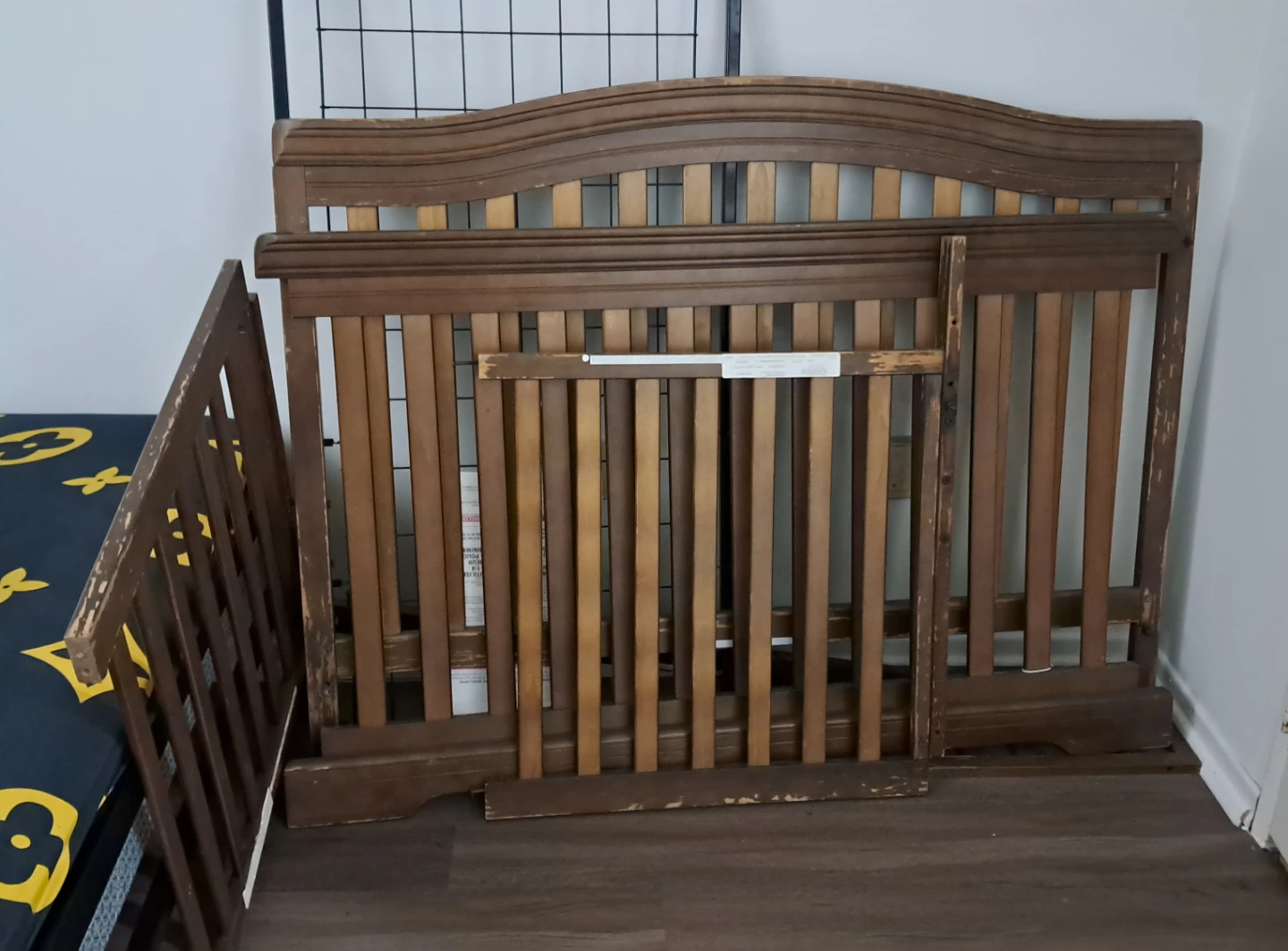 Wooden crib
