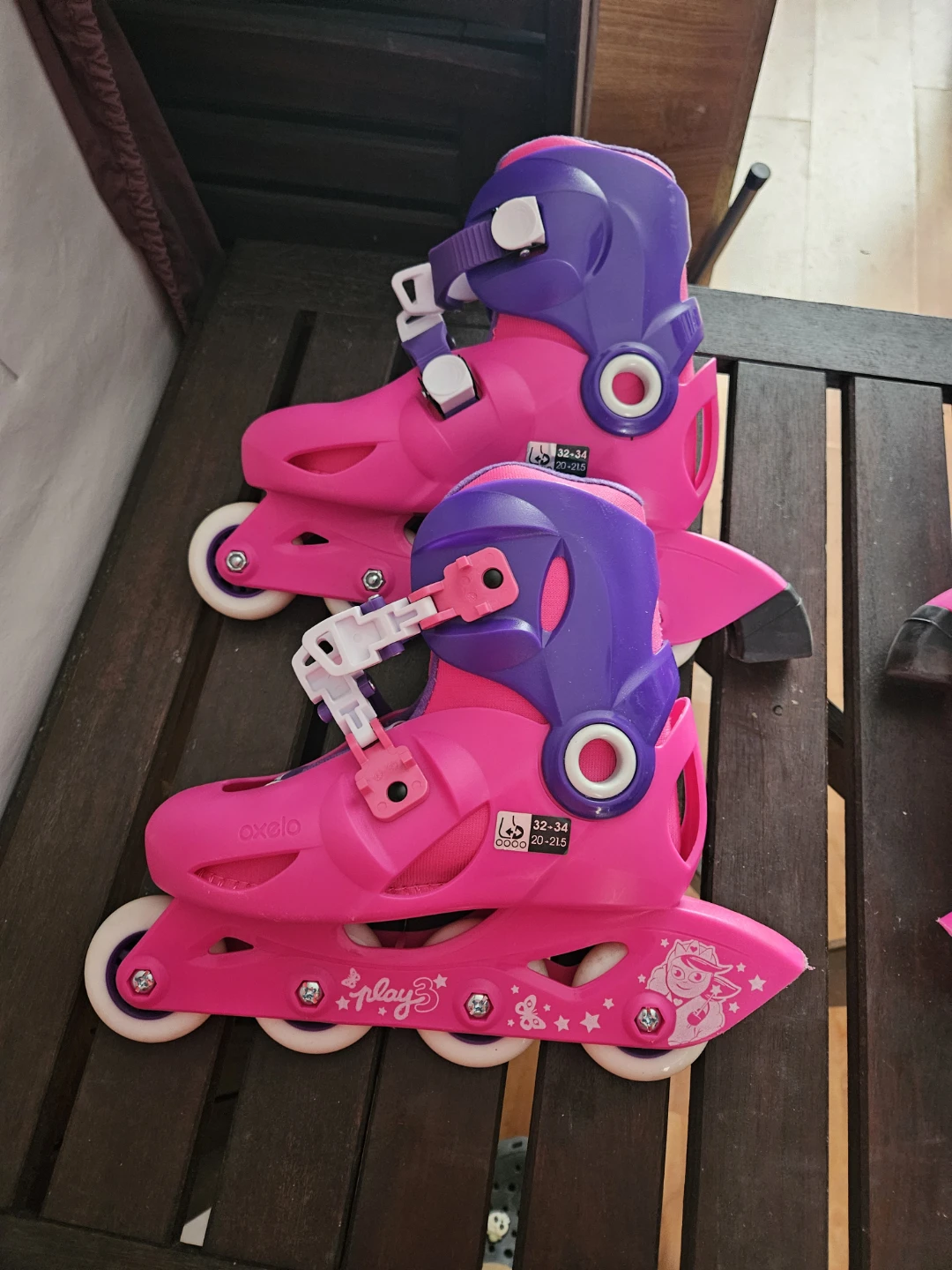 Brand new. Pink Adjustable Roller Skates Size 32-34