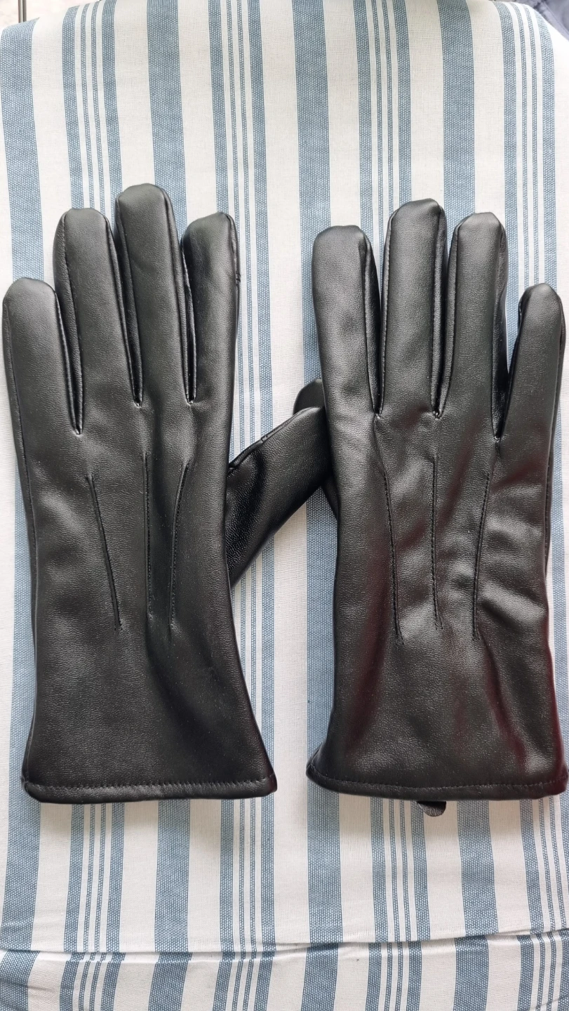 Black Leather Gloves – Women’s Size M - photo 2