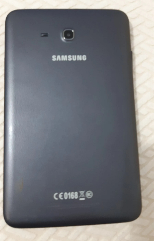 Samsung Tablet - Screen Cracked - photo 5