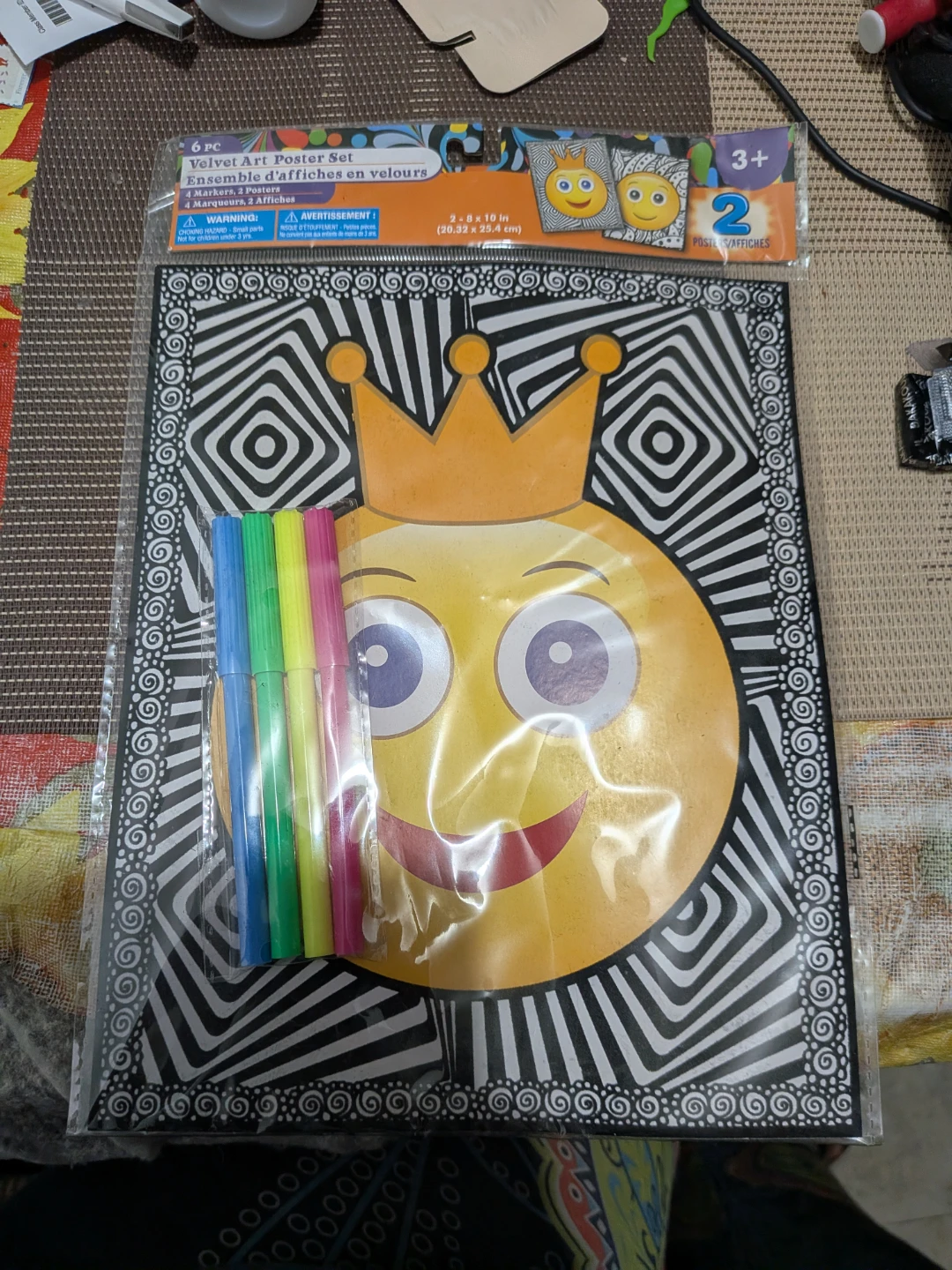 Velvet Art Poster Set - Emoji Crown