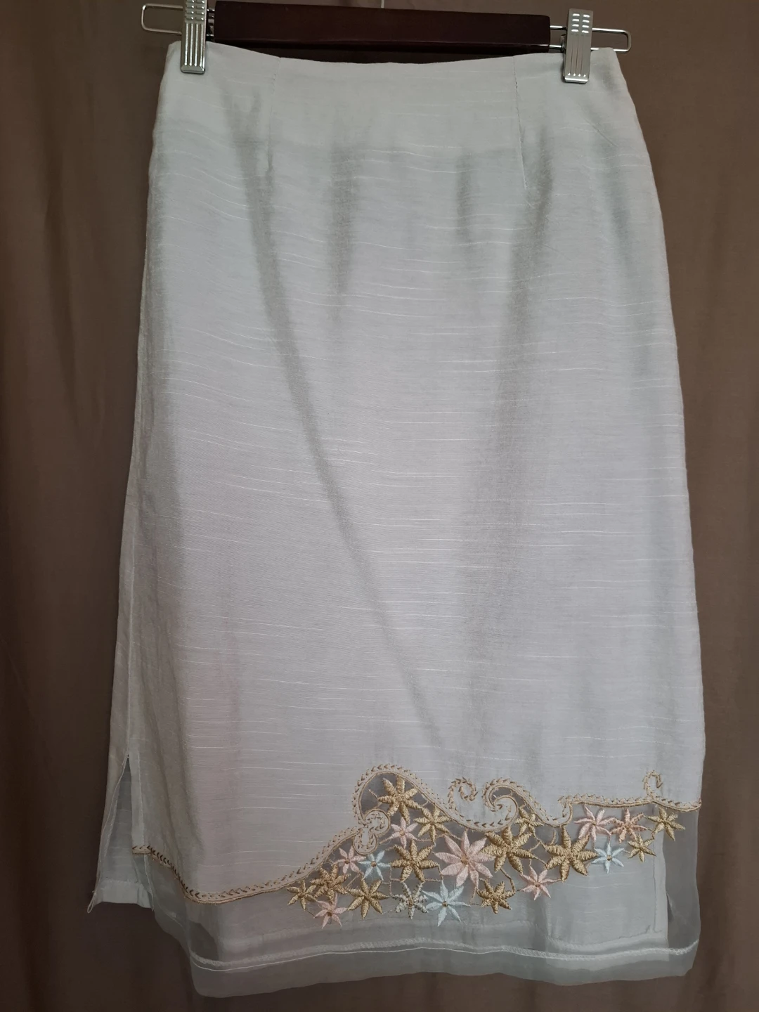 Luxurious Pale Grey Silk Midi Skirt