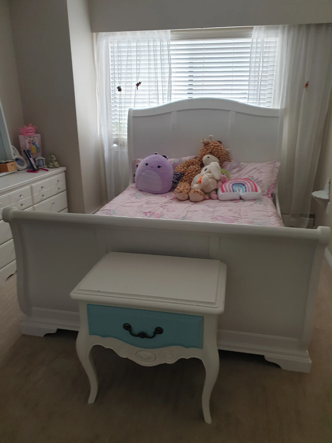 Queen bed frame - photo 4