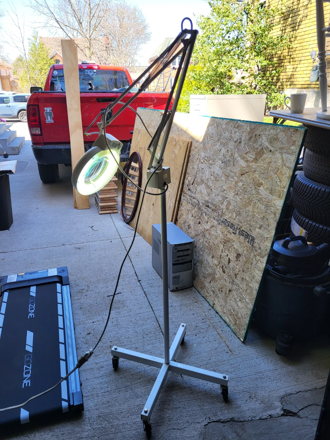 Adjustable Magnifying Floor Lamp with Light
