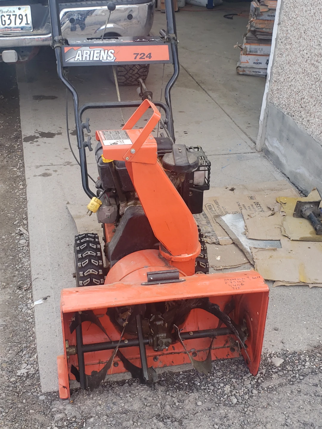 Ariens 724 Snowblower - photo 3