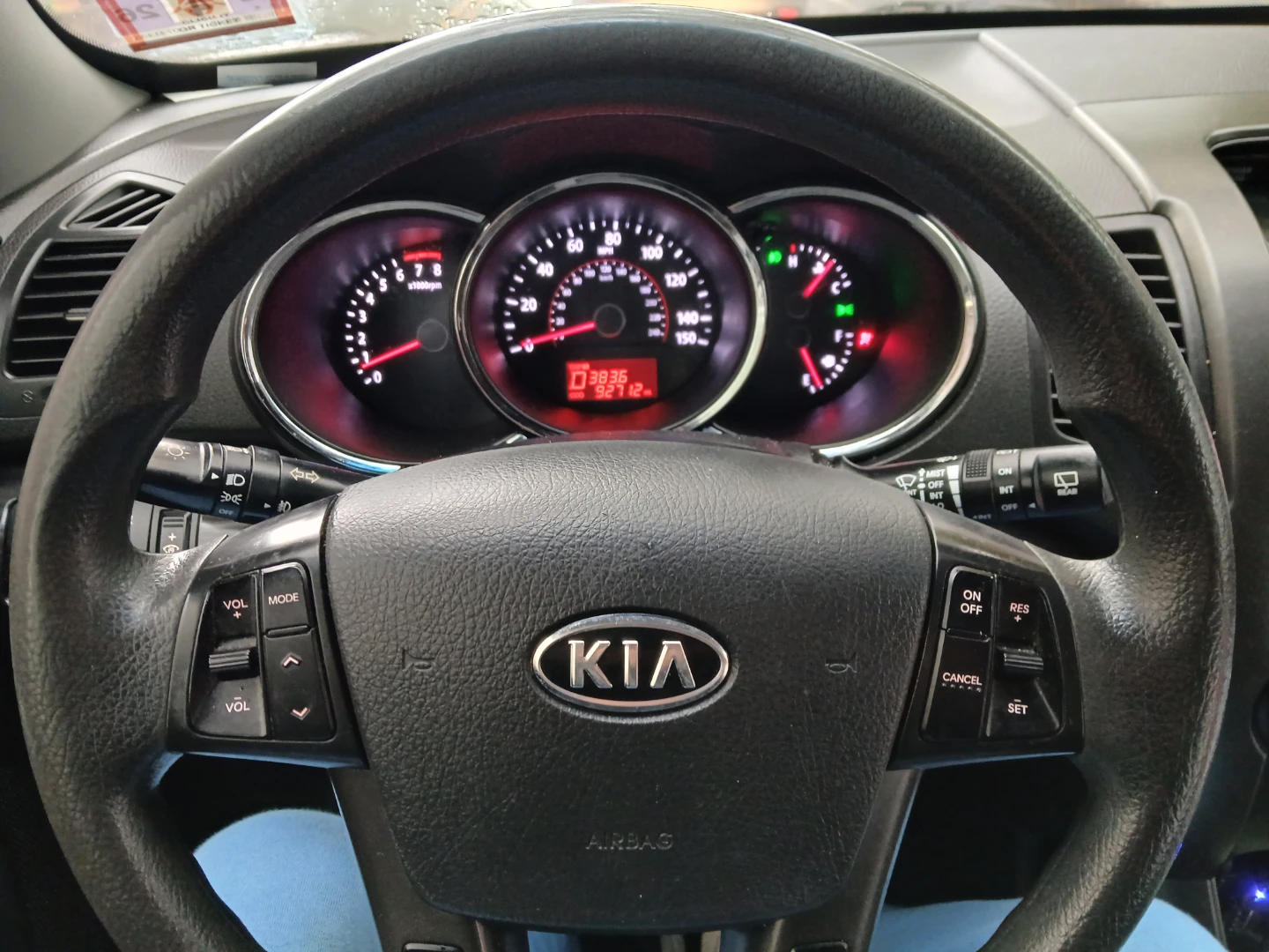 Kia Sorento Silver SUV - photo 5