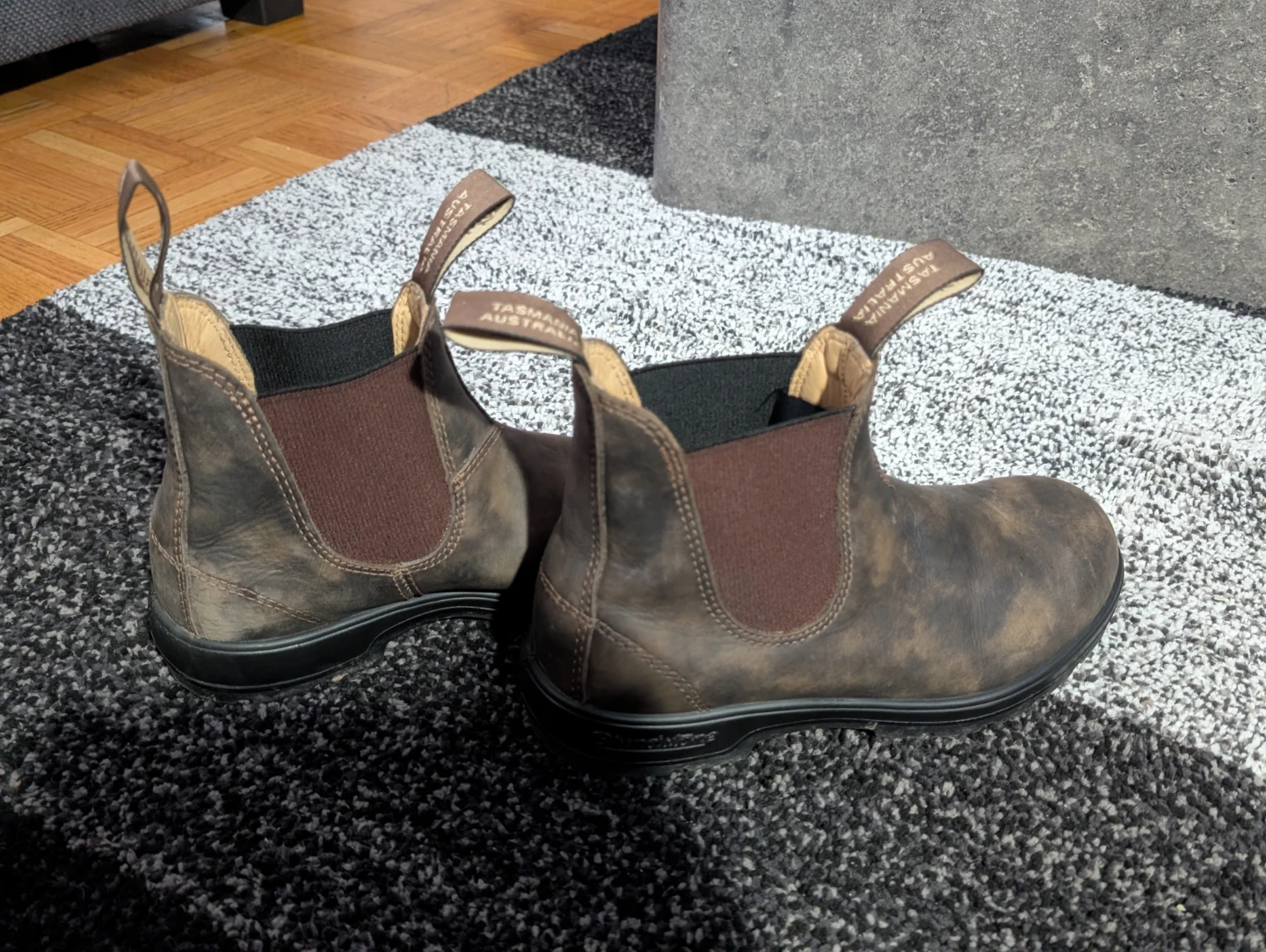 Blundstone Rustic Brown Leather Chelsea Boots - photo 2