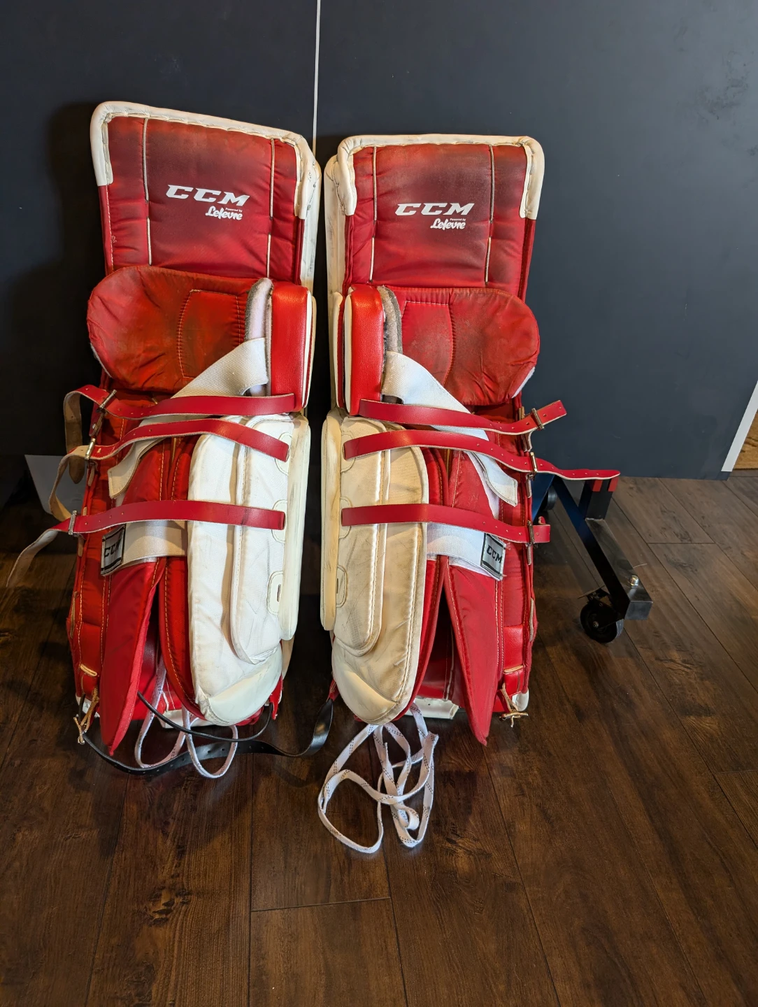 CCM Premier pro goalie pads - photo 3