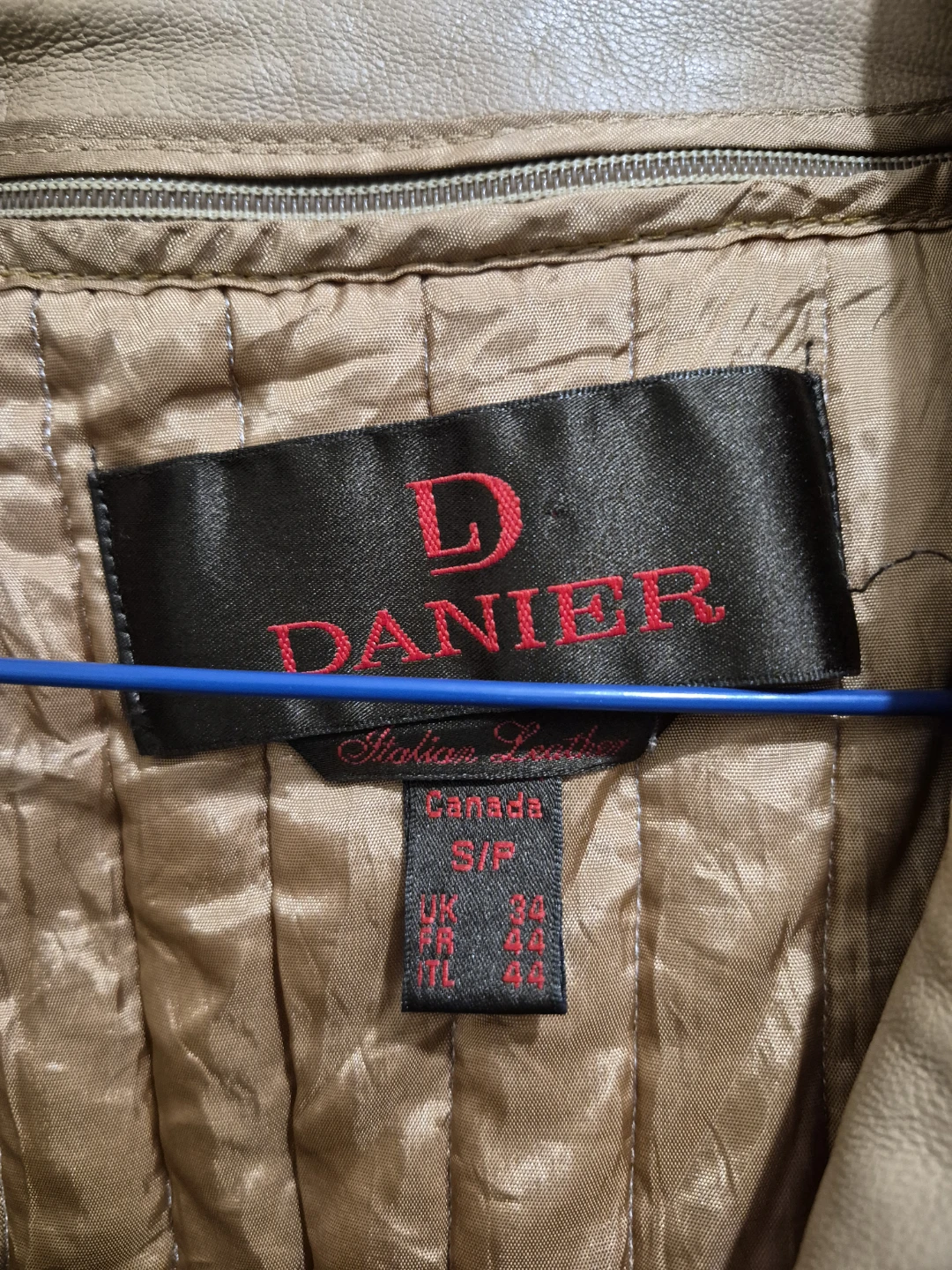 Danier Italian Leather Jacket Size S - photo 4